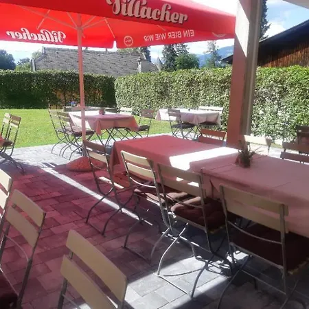 ホテル Dorfgasthof Staberhof