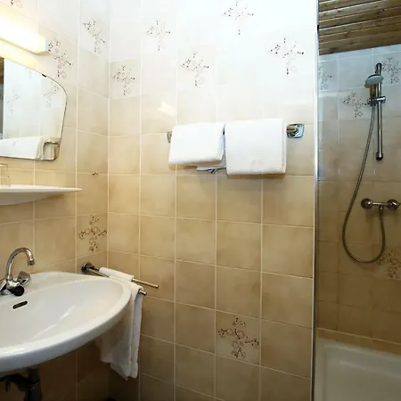 Hotell Dorfgasthof Staberhof