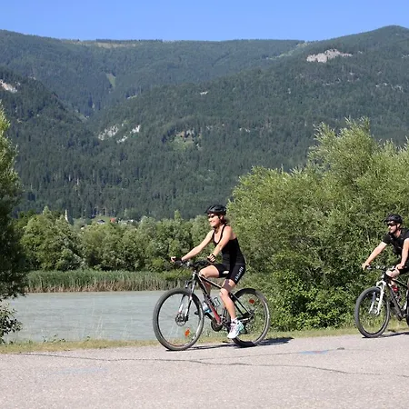 Dorfgasthof Staberhof Szálloda 3*