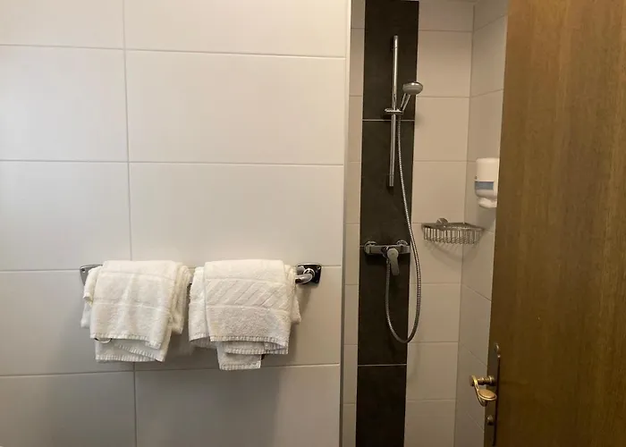 Отель Dorfgasthof Staberhof